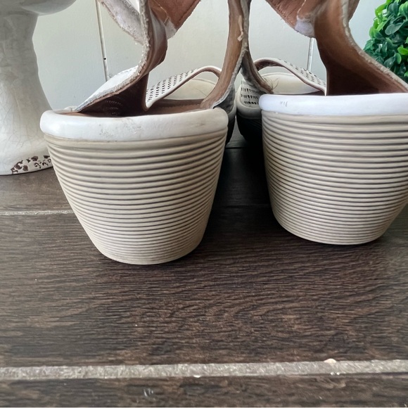 Clarks Clarene Prima Leather Wedge White Sandals Size 9.5 - Picture 10 of 15